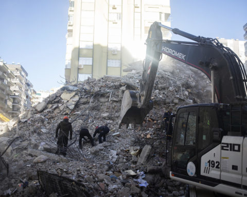 deprem terremoto sisma Turchia emergenza macerie